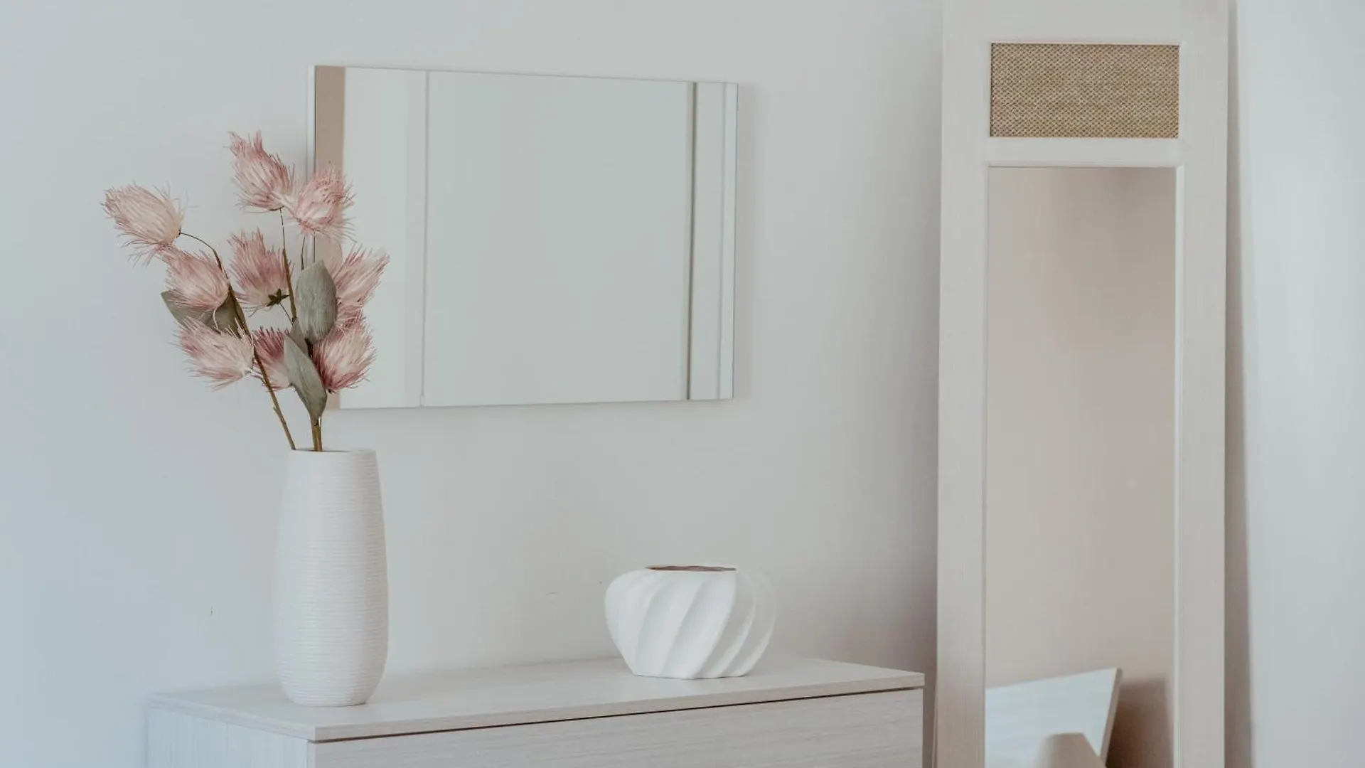 Maioliche Apartment Κατάνια 0*,
